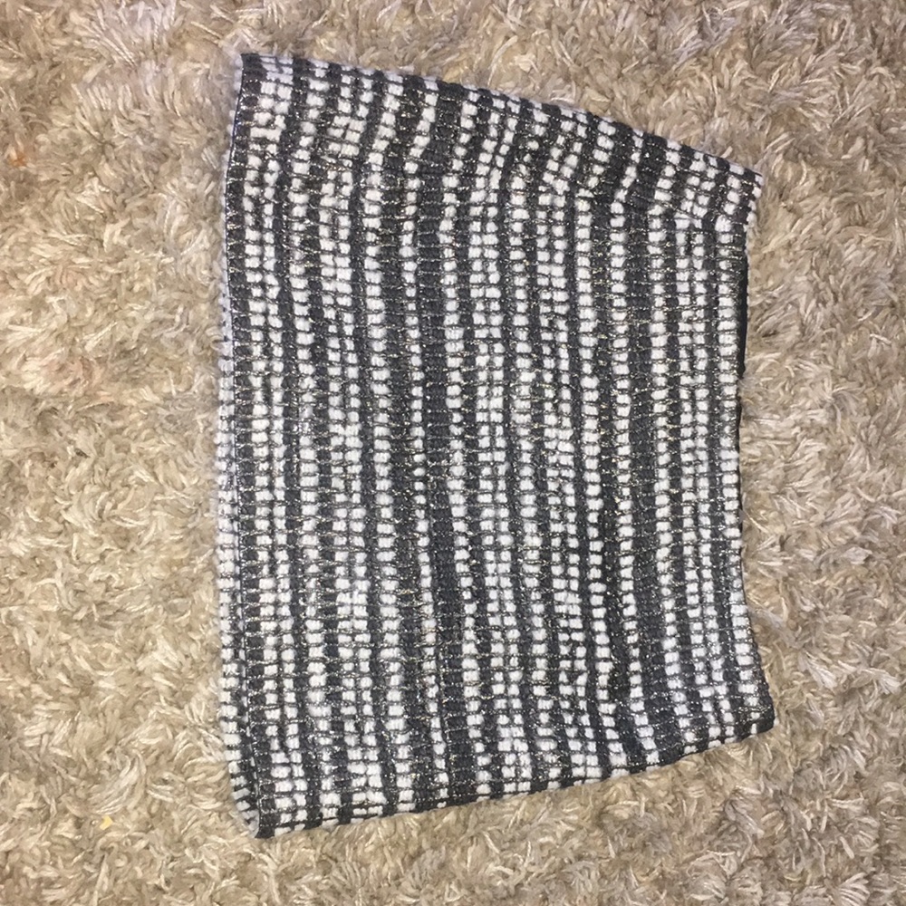 skirt - Picture 3 of 4